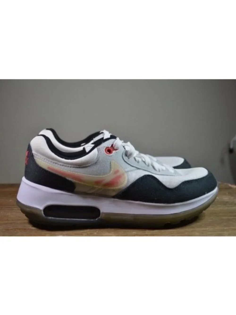 Nike Boys Size 5.5 Y Air Max Shoes Casual Streetwear Sneakers Athleisure